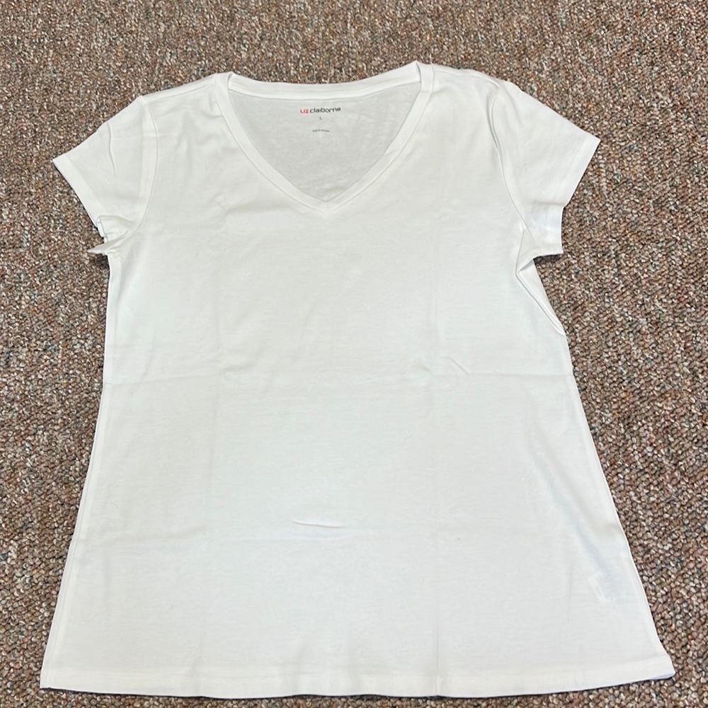 New never worn Liz Claiborne white T-shirt